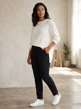 Express White Oversized Cable Knit Sweater, Crewneck, Women’s Size Small